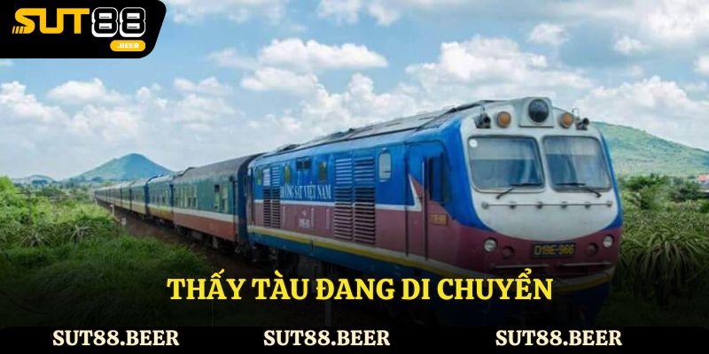 Thấy tàu đang di chuyển